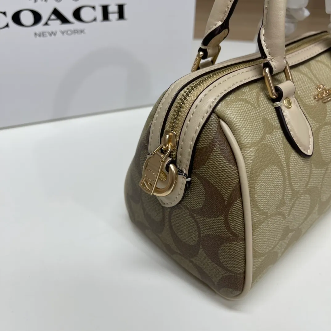 Top original order, batch 400💰COACH/Coach's new women's MINI ROWAN portable shoulder crossbody bag Boston small. CH370 CH159 CH469 CH160 size 16.5×11×9. .