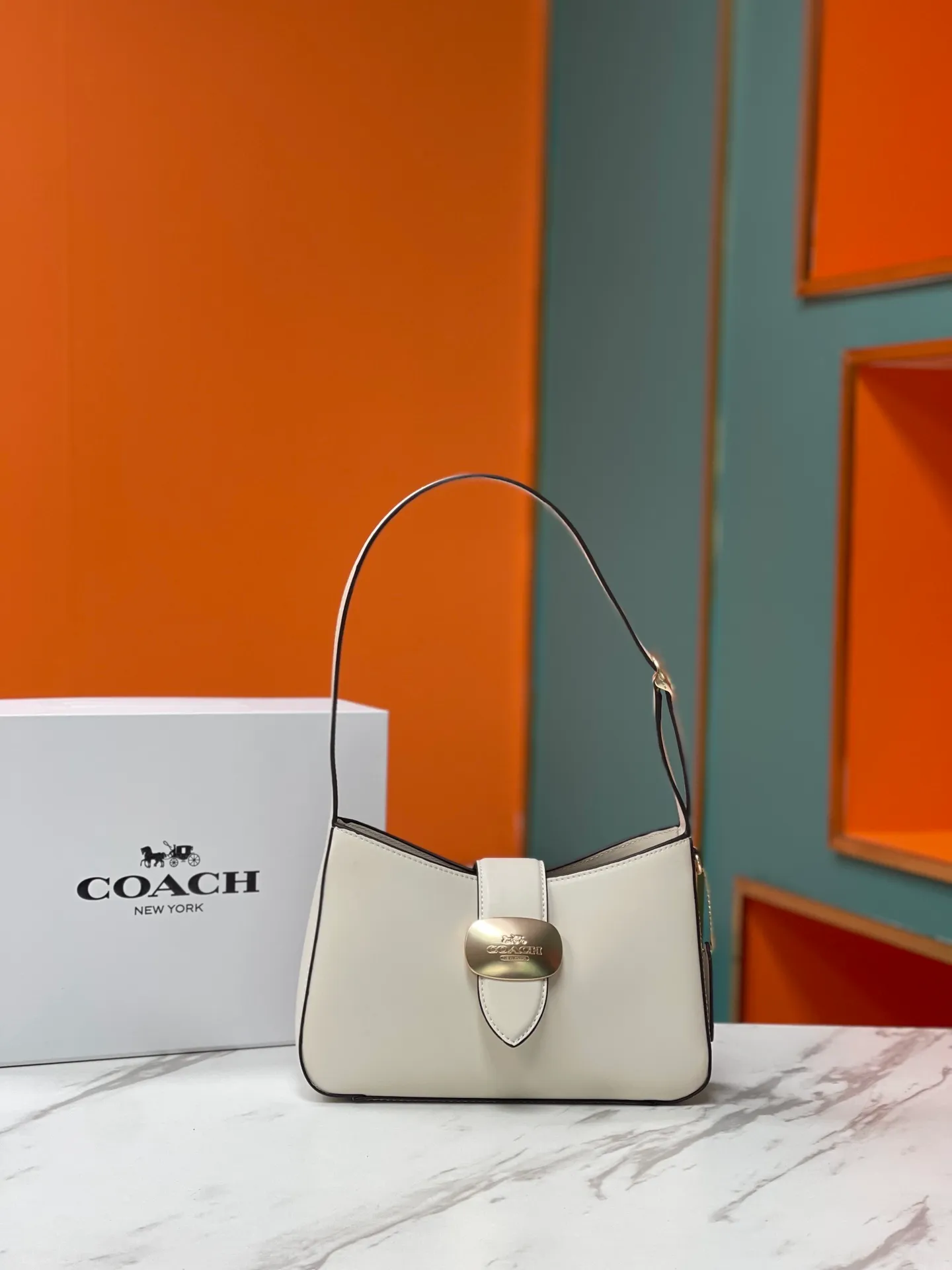 Batch 400💰Coach counter new Eliza hobo underarm bag, model CR528. Size 25X6X17