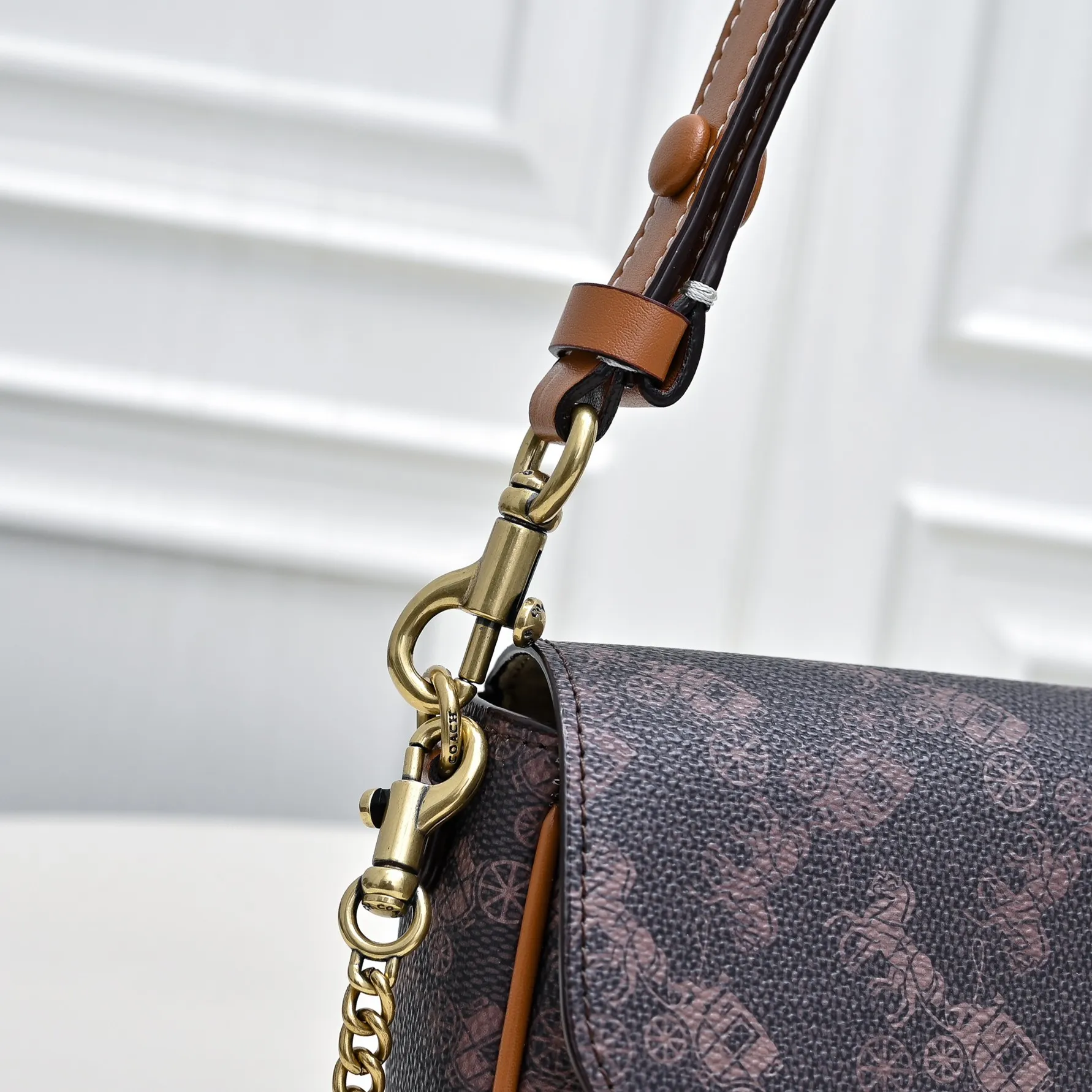 Style number: CAN92 Size: 23.5*12*4.5cm