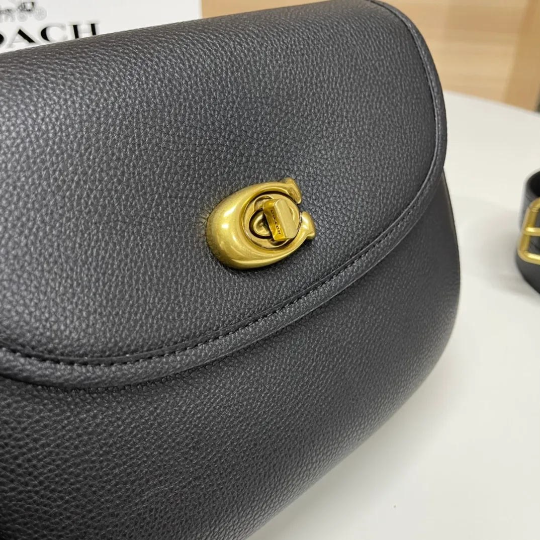Top original order batch 460💰coach/Coach new ca094. Full leather, black, Willow Saddle vintage saddle bag, crossbody bag, 2 shoulder straps can be matched with different styles, it can be salty or sweet, super classic and beautiful ~ 22x17x7.5cm