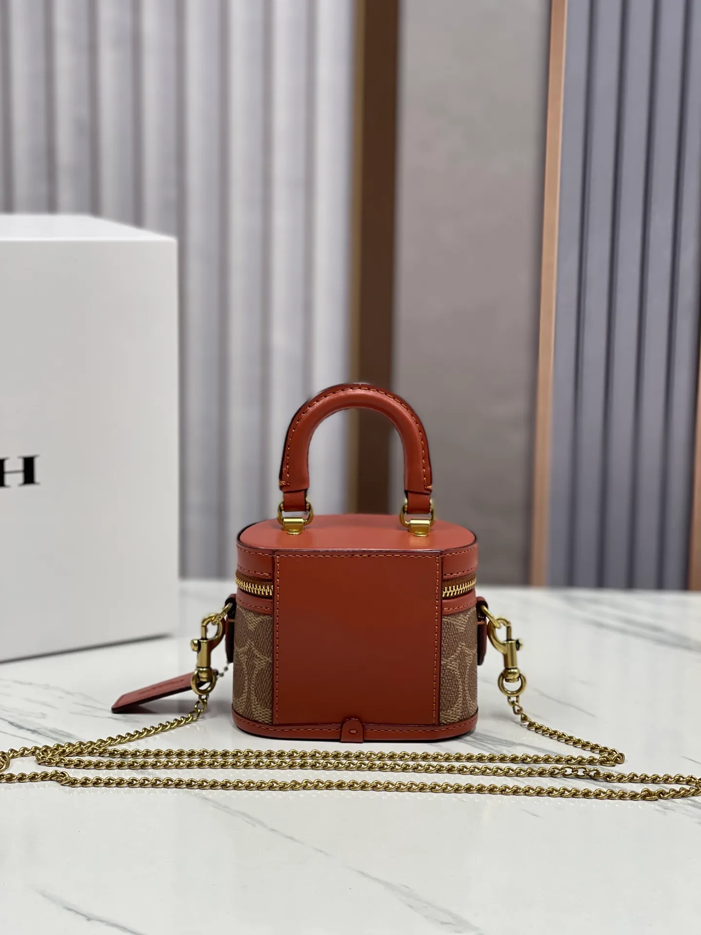 Batch 440💰coach/Coach’s new trail12 mini box bag CE769, cowhide, original hardware, C-shaped zipper, can hold lipstick card bag, car keys and loose powder, size 11.5x9x7.5cm,
