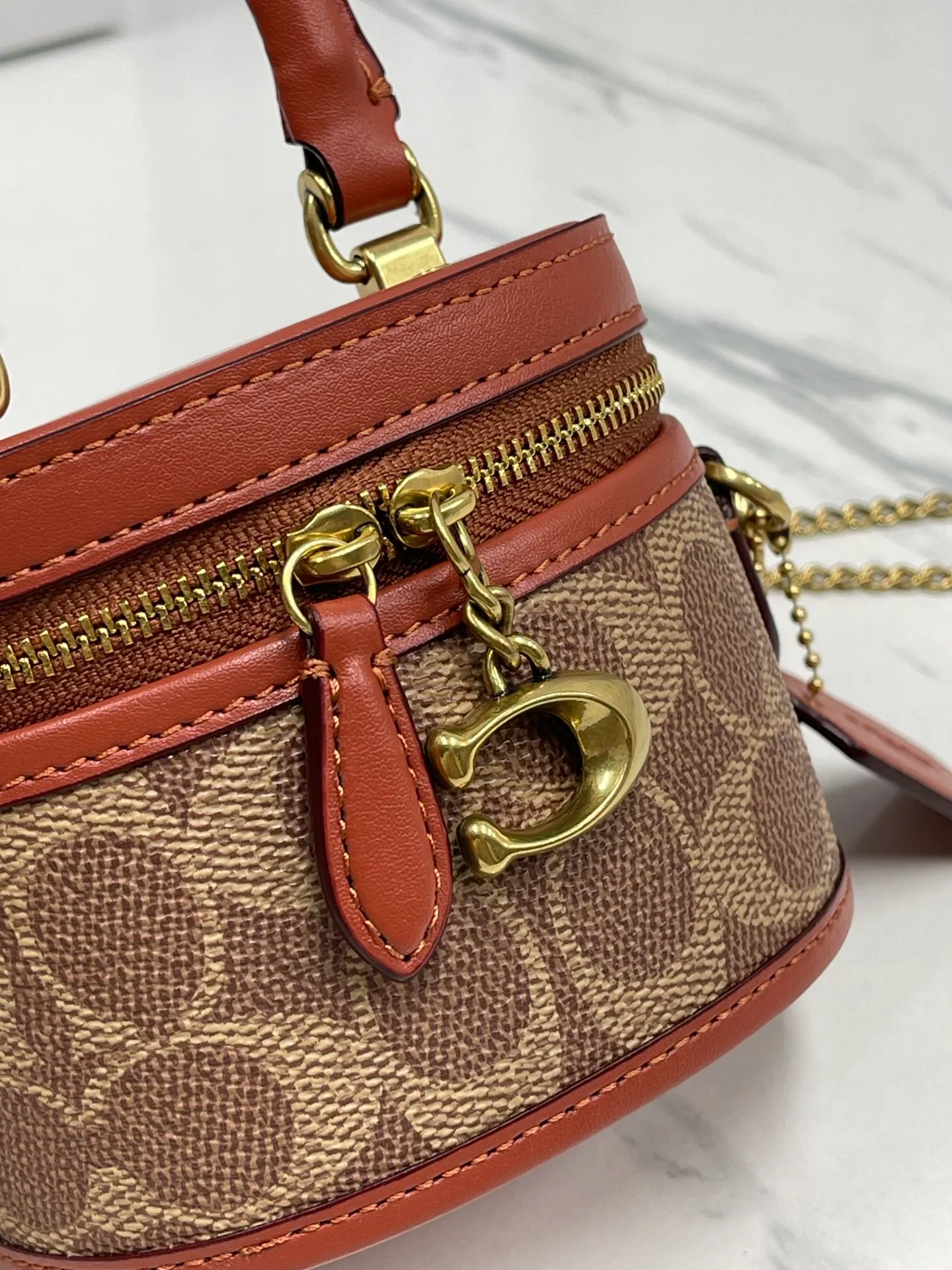 Batch 440💰coach/Coach’s new trail12 mini box bag CE769, cowhide, original hardware, C-shaped zipper, can hold lipstick card bag, car keys and loose powder, size 11.5x9x7.5cm,