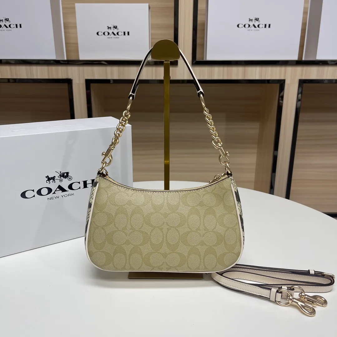 Top original order batch 380💰coach/Coach new armpit bag new model in stock. Model 548, 209, 173. C's Outlet women's bag color-blocked TERI shoulder bag. . DETAILS details Material: cow leather 2 credit card slots Built-in multi-function pocket Top zipper closure, fabric lining Detachable handle with vertical length of 21cm Detachable shoulder strap with vertical length of 58cm, can be used for shoulder or crossbody Dimensions: 24.5cm (length) × 15.5cm (height) 7.5cm (width),