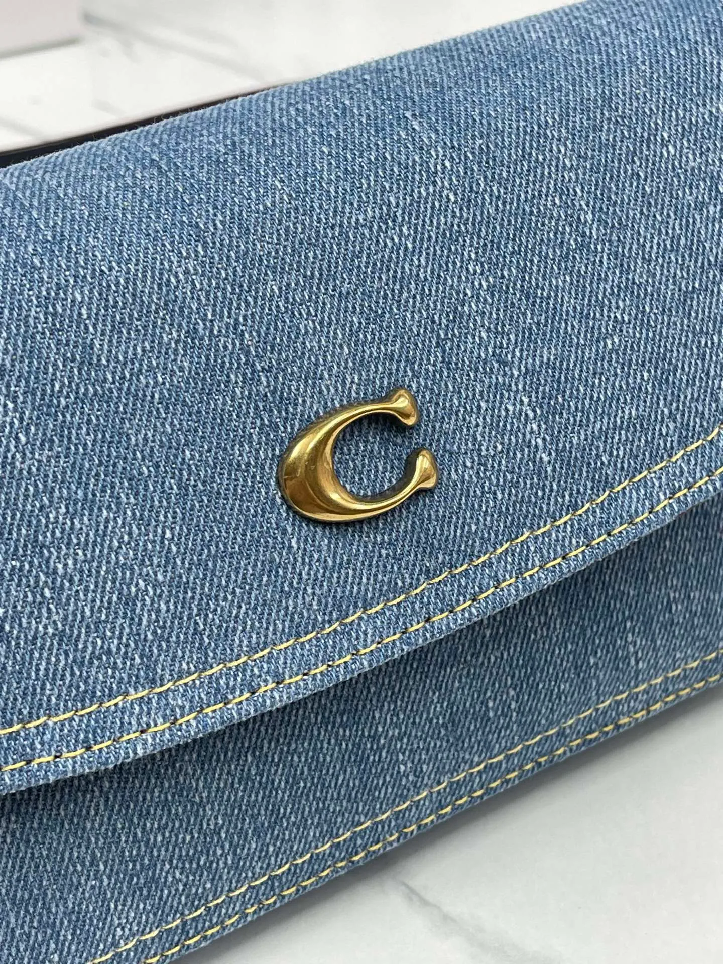 Top original order batch 420💰COACH new model CS126 counter synchronized Hayden crossbody bag fashionable simple versatile denim blue shoulder bag size 20*12*3