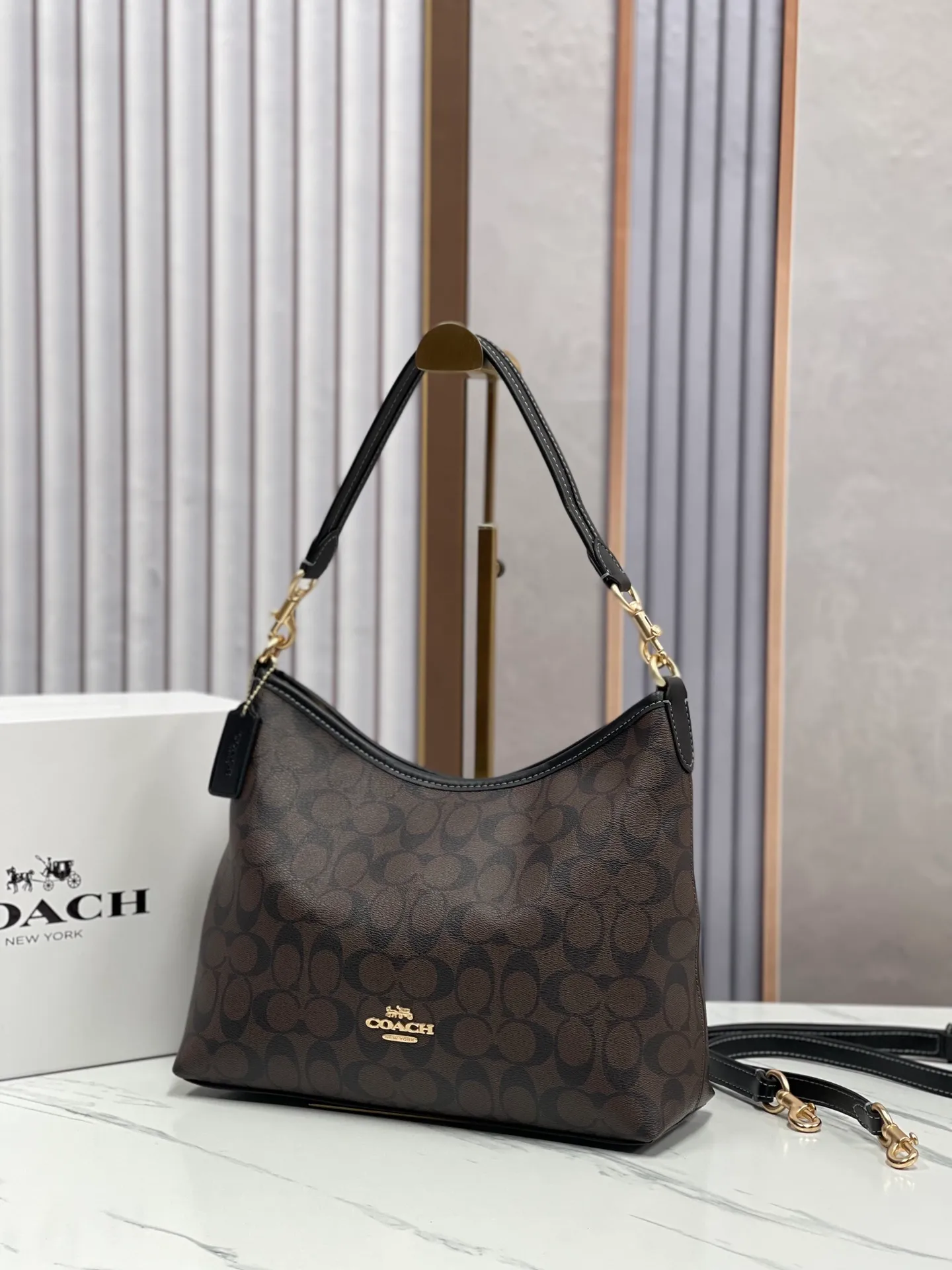Top original order, batch 420💰Koujia counter synchronization. New underarm bag Laurela single shoulder crossbody portable hobo bag Style number: CR149 Size: 28-18-11cm