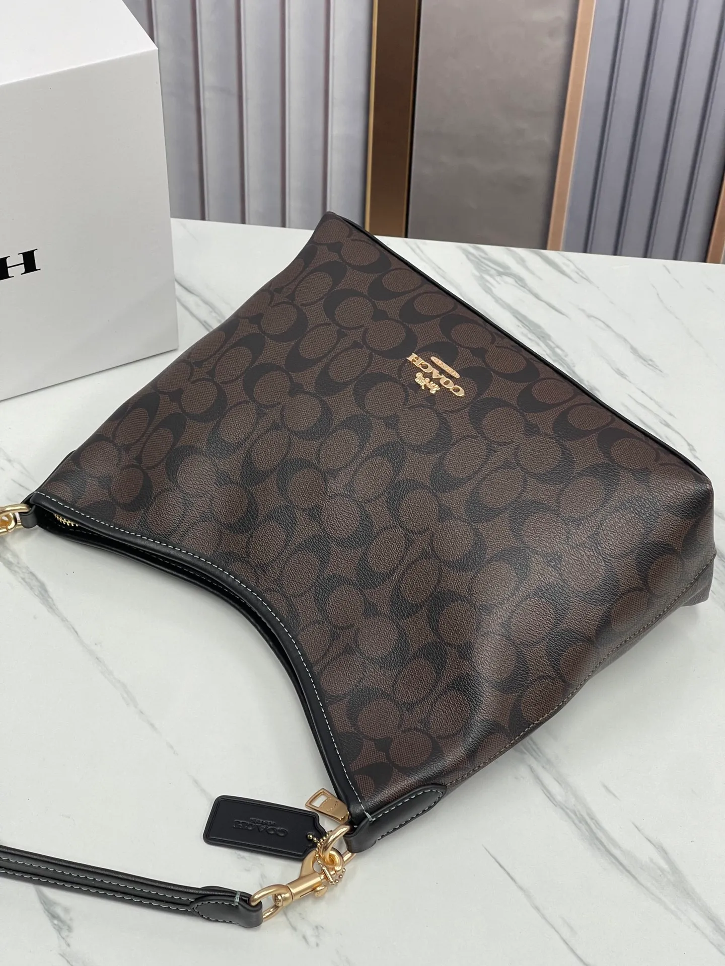 Top original order, batch 420💰Koujia counter synchronization. New underarm bag Laurela single shoulder crossbody portable hobo bag Style number: CR149 Size: 28-18-11cm