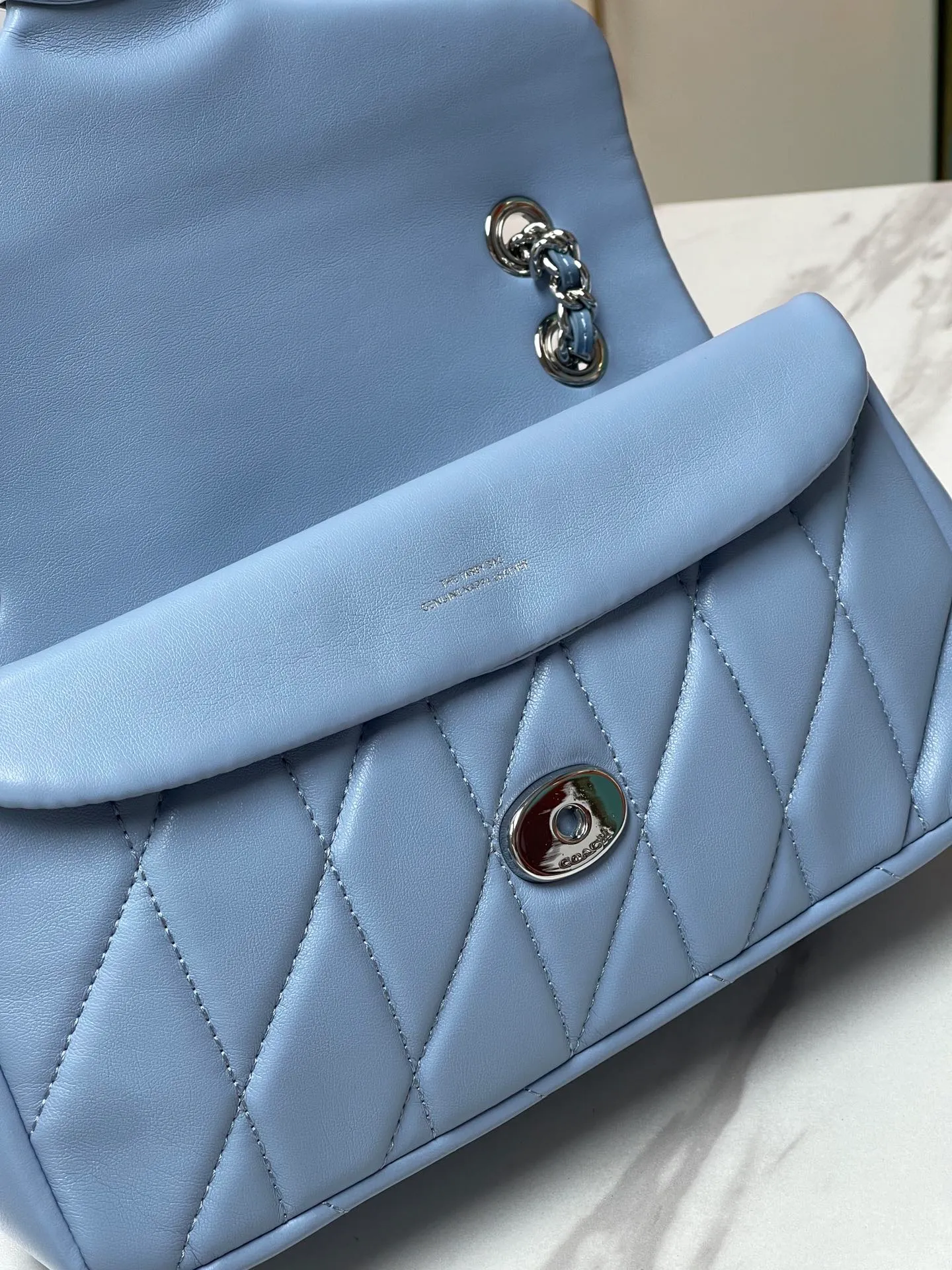 Top original order, batch 500💰Coach/Coach new model, counter synchronized new product model CP400 Quilting Tabby chain tabby with quilting technology is cool. Low-key yet high-end. Choose the size and color you like. Size 26/15.