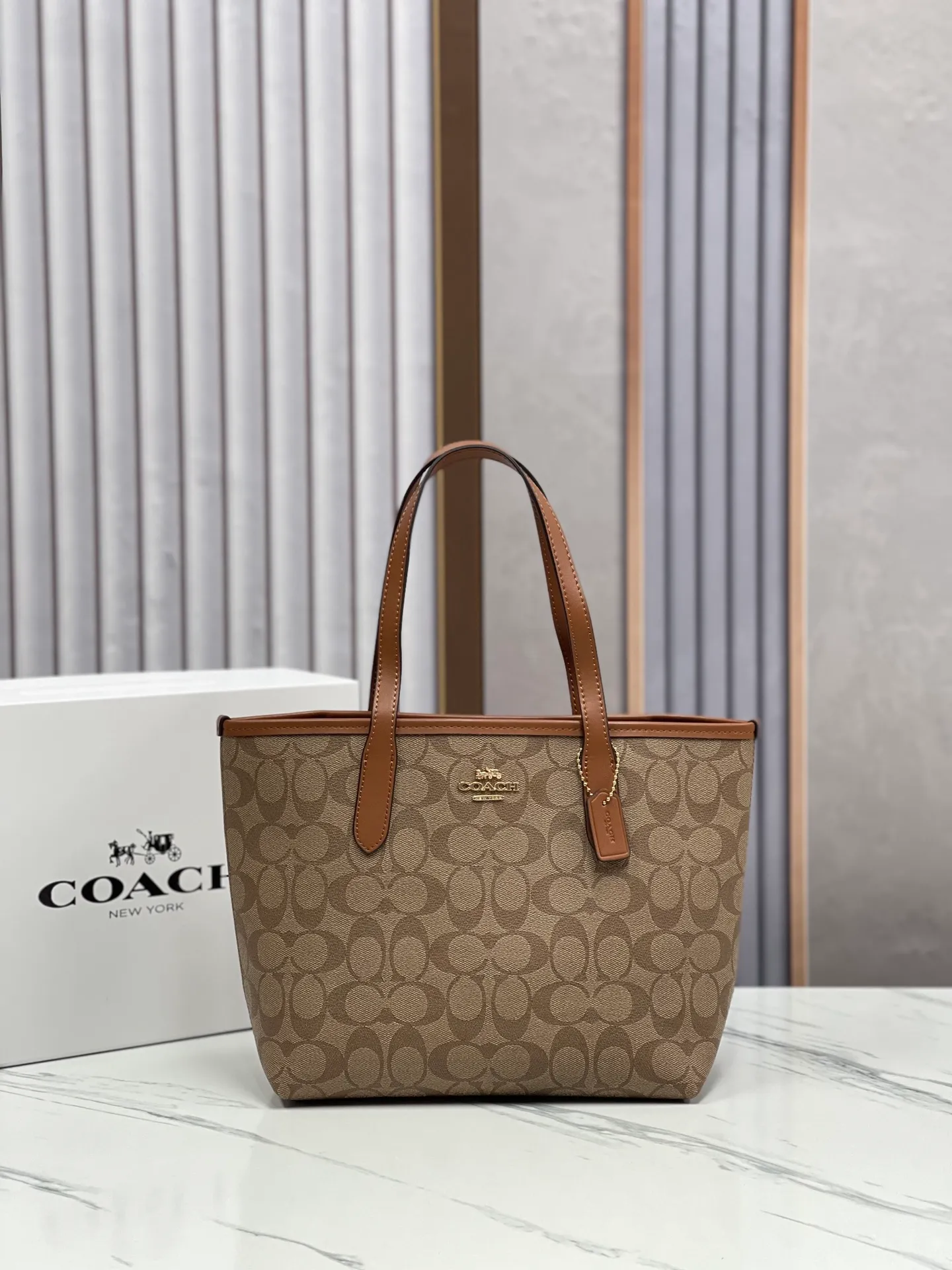 Top original order batch 340💰coach/Coach new new product CN733 CN183 Latest carriage mini double-sided tote bag shopping bag top original order batch VC with leather CITY classic logo coated canvas with smooth leather details. Internal zip pocket. Size 23·11·20.5