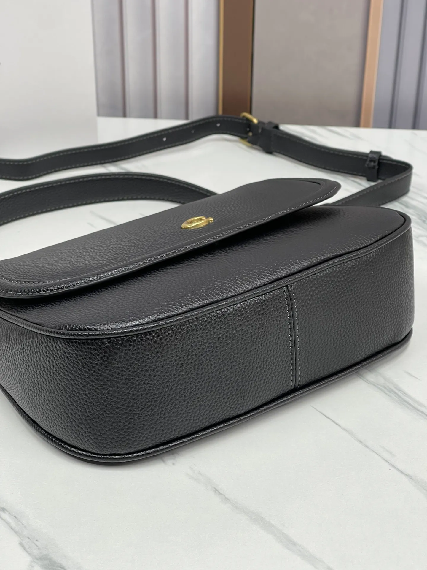 Top original order batch 460💰COACH/Coach new counter synchronization·new product women’s classic logo LEGACY shoulder bag presbyopic, model CU099, size 25.5*18.5*7