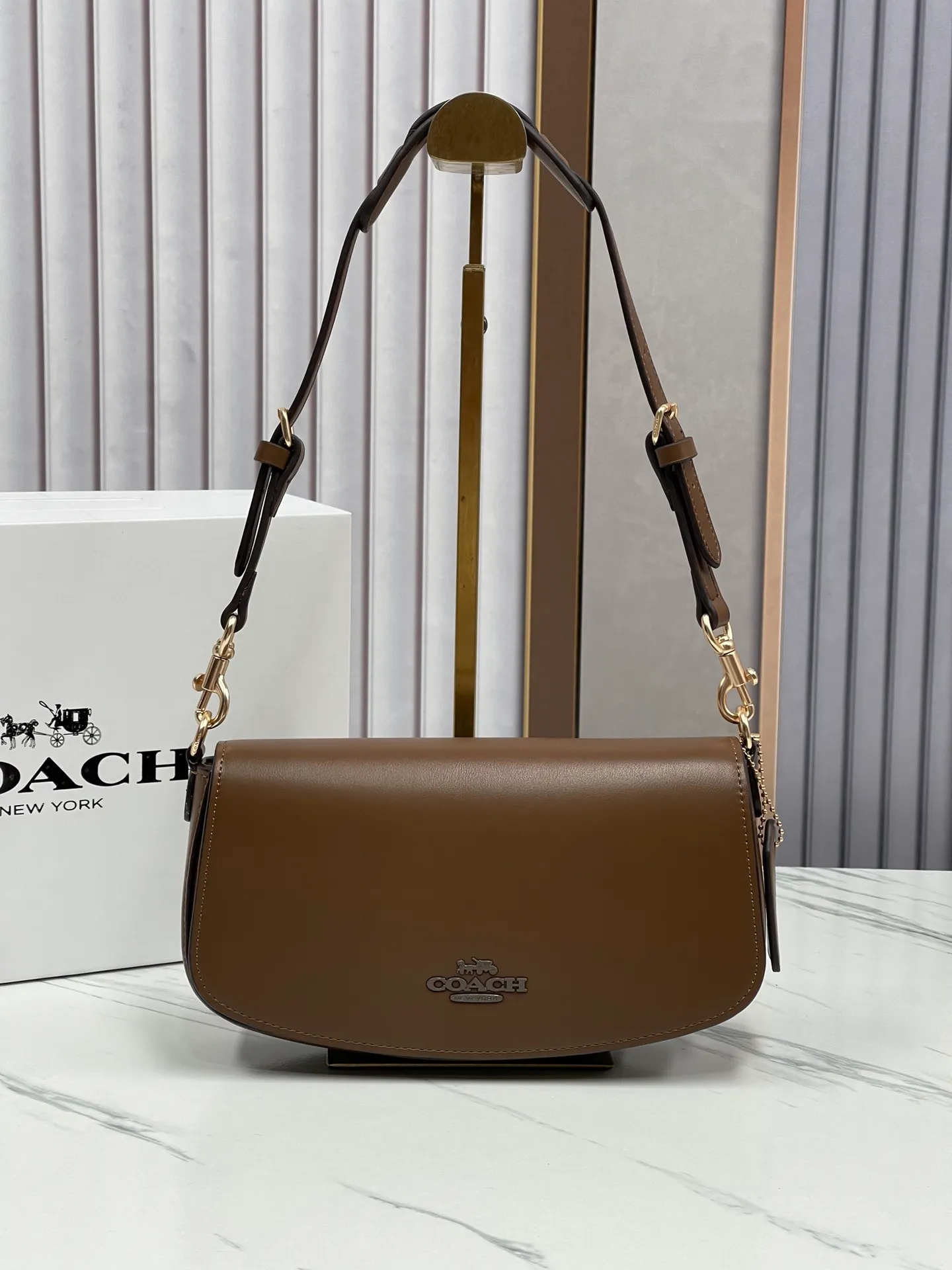 P390🍑Coach/Coach’s new June Satchel. CT776 small bag has that kind of matching feeling and the leather texture is great. Size 23/20/8.5