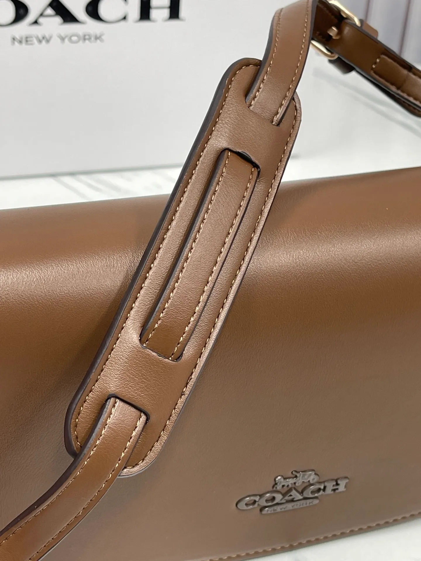 P390🍑Coach/Coach’s new June Satchel. CT776 small bag has that kind of matching feeling and the leather texture is great. Size 23/20/8.5