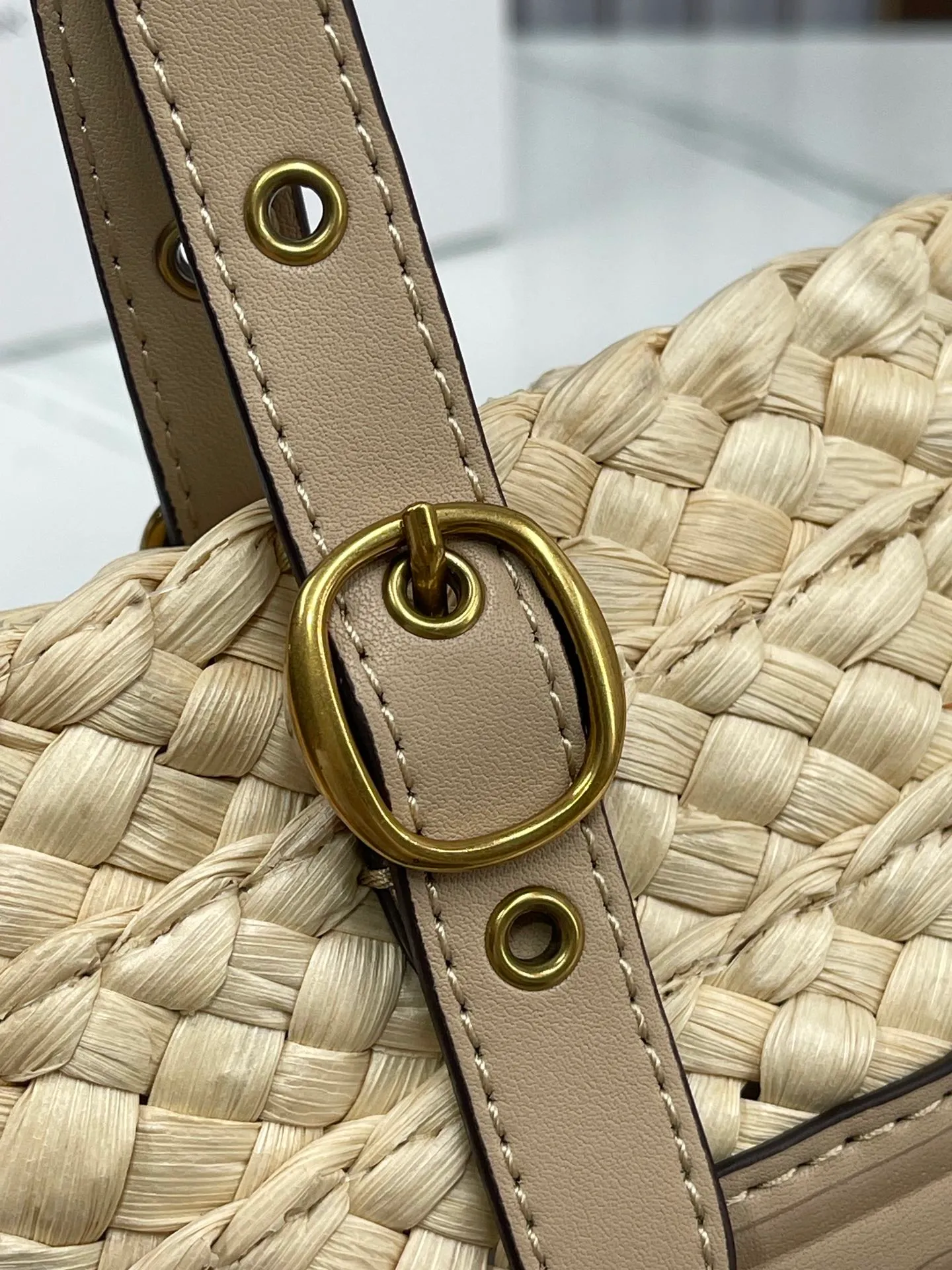 P410🐶COACH/Coach Women's Bag 2024 New Model CJ638🏖️STRUCTURED 17 Straw Shoulder Tote Bag Tote Bag💐💕How can I miss it this summer~ Let's go on a beach vacation together🏖️🌊Size 17*13*17