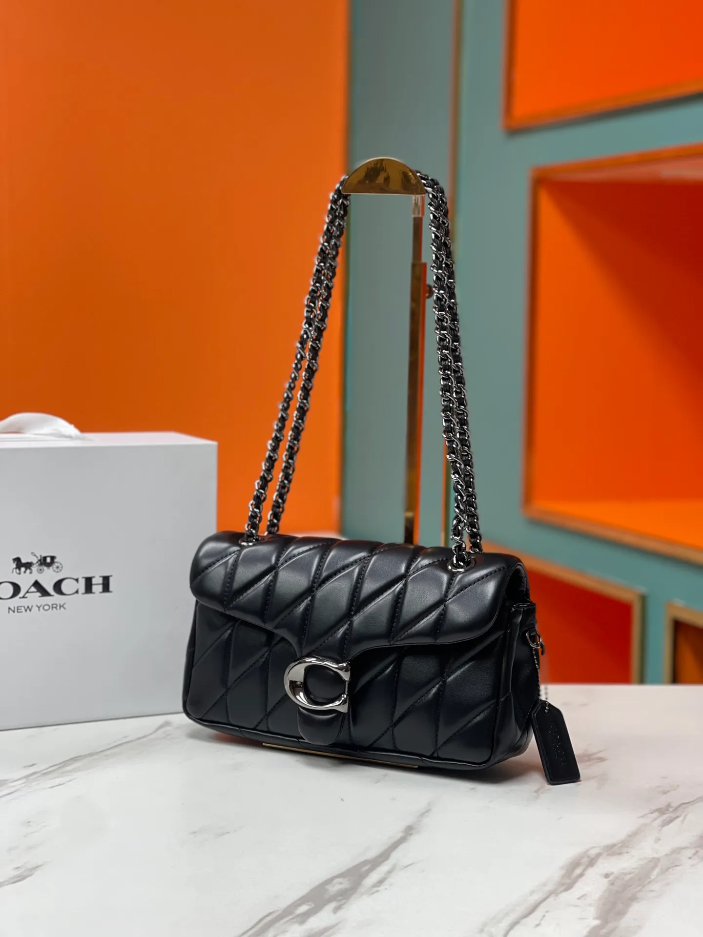 Top original order, batch 500💰Coach/Coach new model, new products synchronized at the counter, model CP400 Quilting Tabby chain tabby with quilting technology, cool dark buckle, low-key and high-end silver buckle. Choose a size and color you like. Size 26/15.