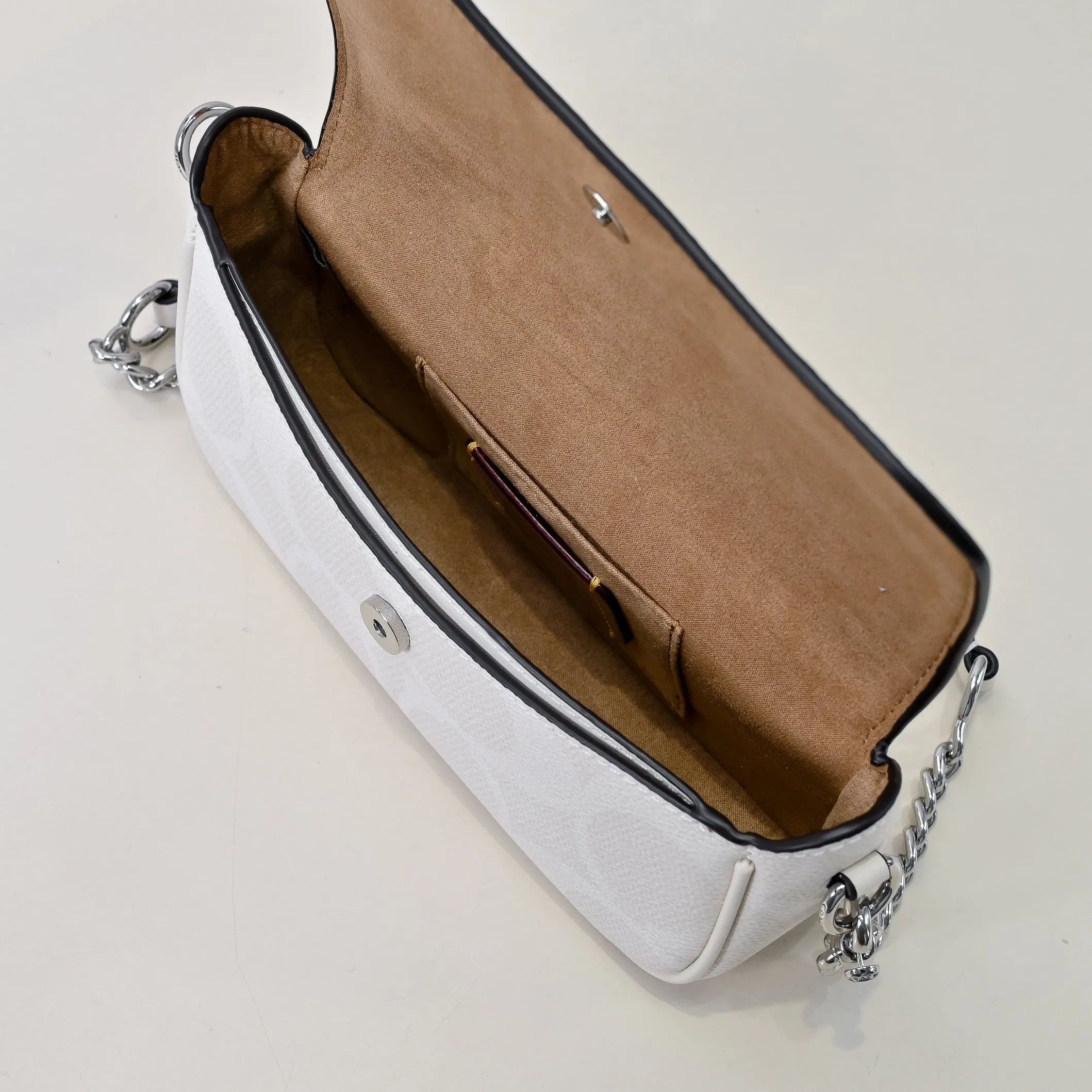 Style number: CAN70 Size: 20*11*5cm