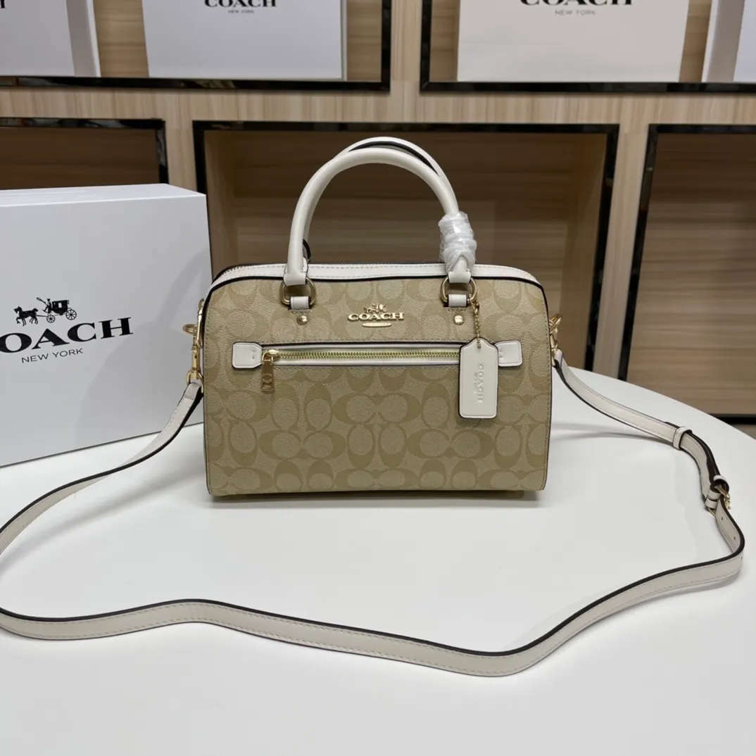 Top original order, batch 480💰COACH/Coach’s new Boston bag 83607 is a super practical bag, regardless of age or season. The bag has a large space and can hold a lot of things. This bag has a long shoulder strap and can be worn cross-body. Size:26*15*13cm