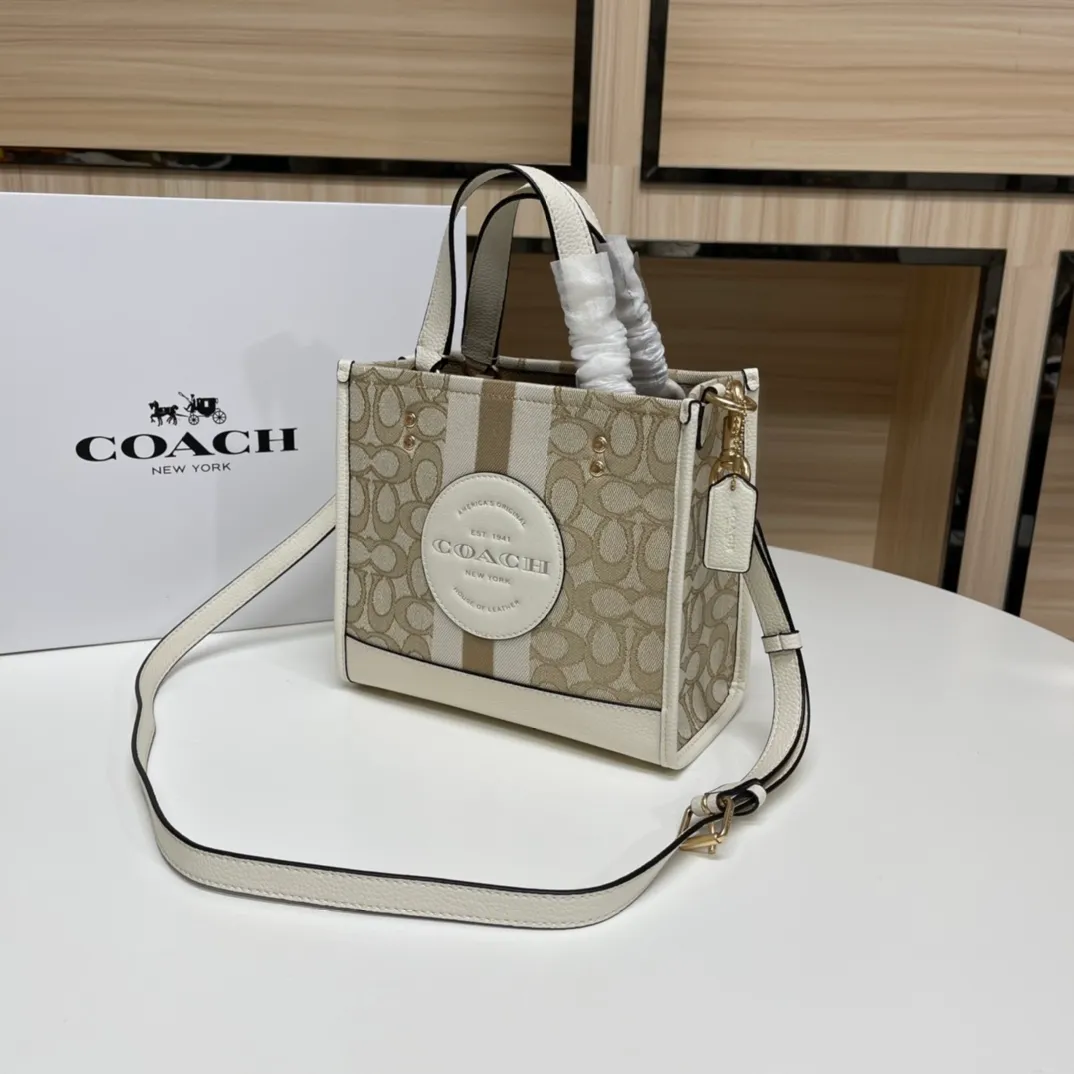 Top original order batch 420💰coach/Coach new color field 22 small portable cross-body shopping bag, fashionable European and American, Mini 22 unique redwood color, soothing warm tones, a winter color at a glance, super gentle Dempsey Chambray series, no one is unfamiliar with it, classic style, color matching in different seasons, model 8417. Size: 22*20*12 cm,
