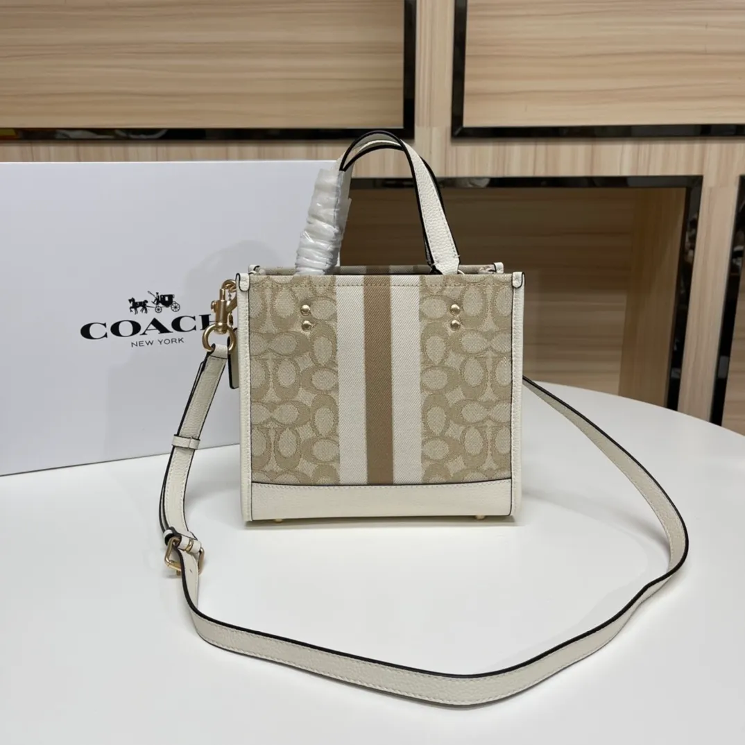 Top original order batch 420💰coach/Coach new color field 22 small portable cross-body shopping bag, fashionable European and American, Mini 22 unique redwood color, soothing warm tones, a winter color at a glance, super gentle Dempsey Chambray series, no one is unfamiliar with it, classic style, color matching in different seasons, model 8417. Size: 22*20*12 cm,
