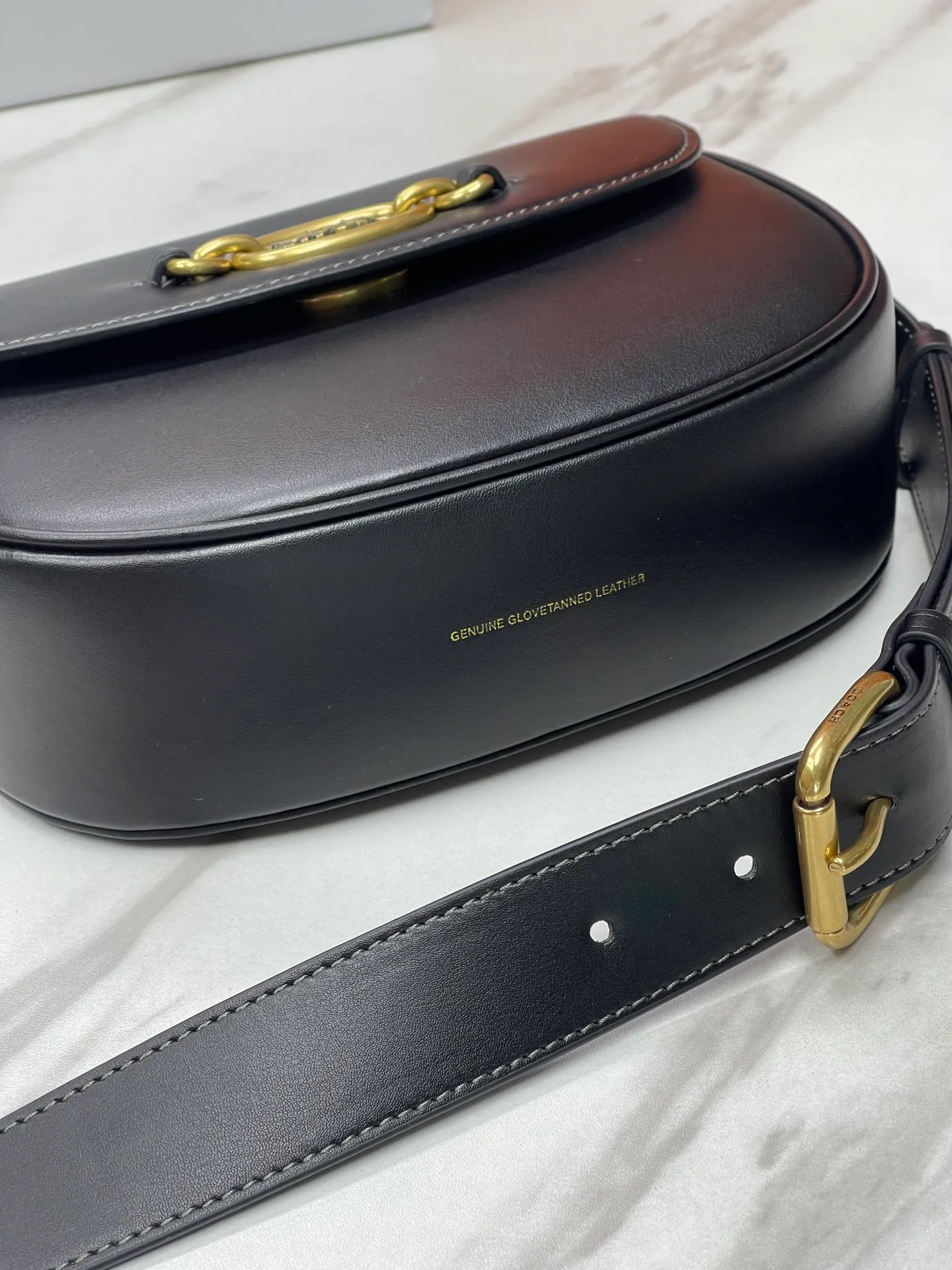 Batch 440💰 Coach’s new counter synchronization model CM705 HARLER shoulder crossbody bag saddle bag, minimalist and casual, casual and versatile item ~ 22x17.5x6cm