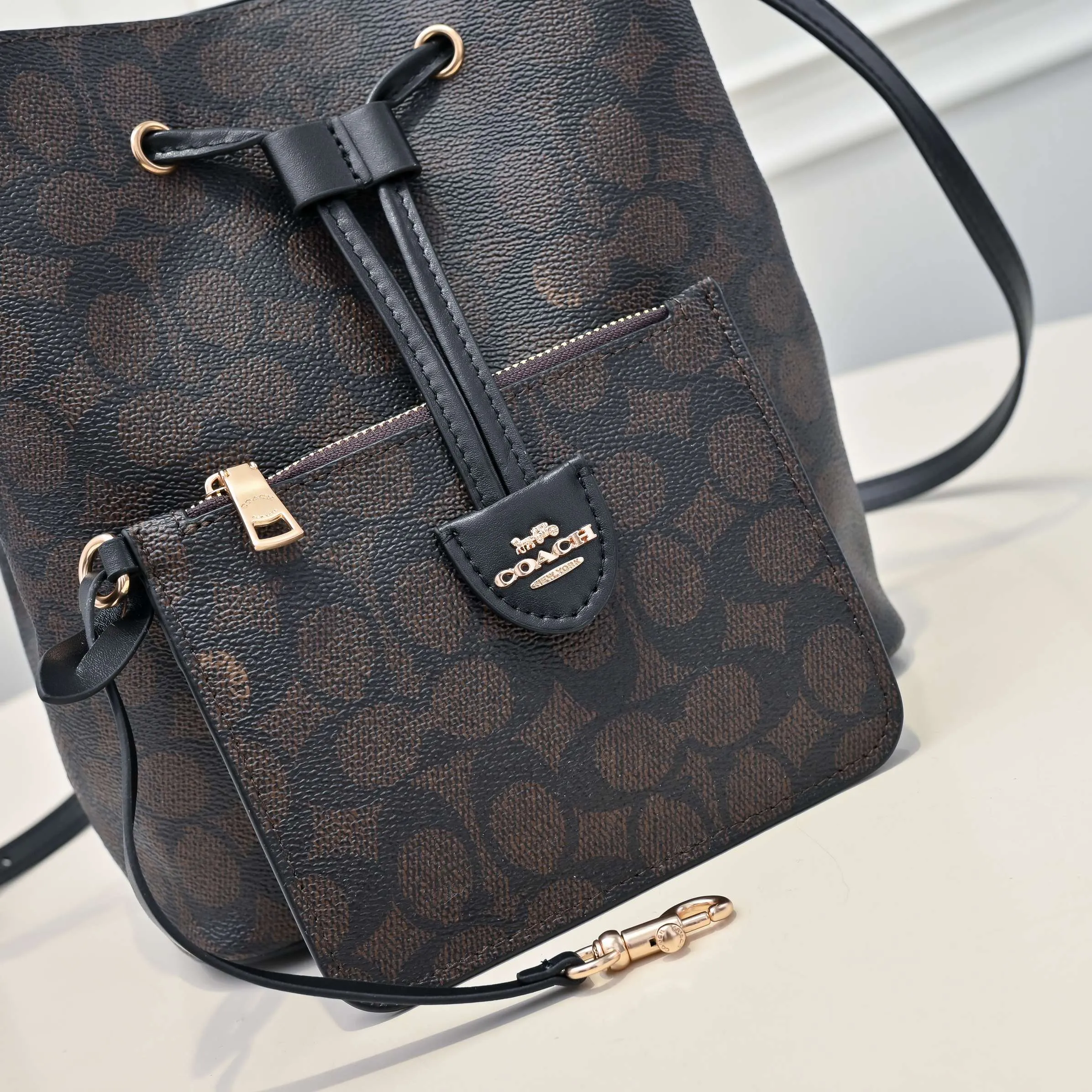 P380 [Top original order] Style number: CBH07 Size: 21.5*21.5*14cm