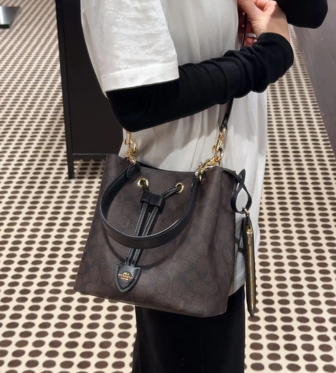 P380 [Top original order] Style number: CBH07 Size: 21.5*21.5*14cm