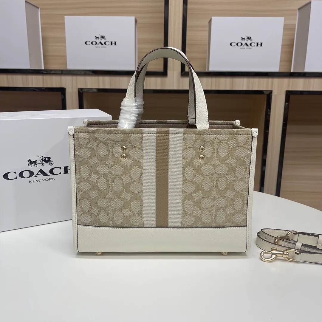 Top original order batch 440💰. coach/Coach new model C8448 Butot horizontal series, latest style design, large round cake LOGO, very iconic, big C with hemp thread presbyopia embroidery, size is about 29/13/22.