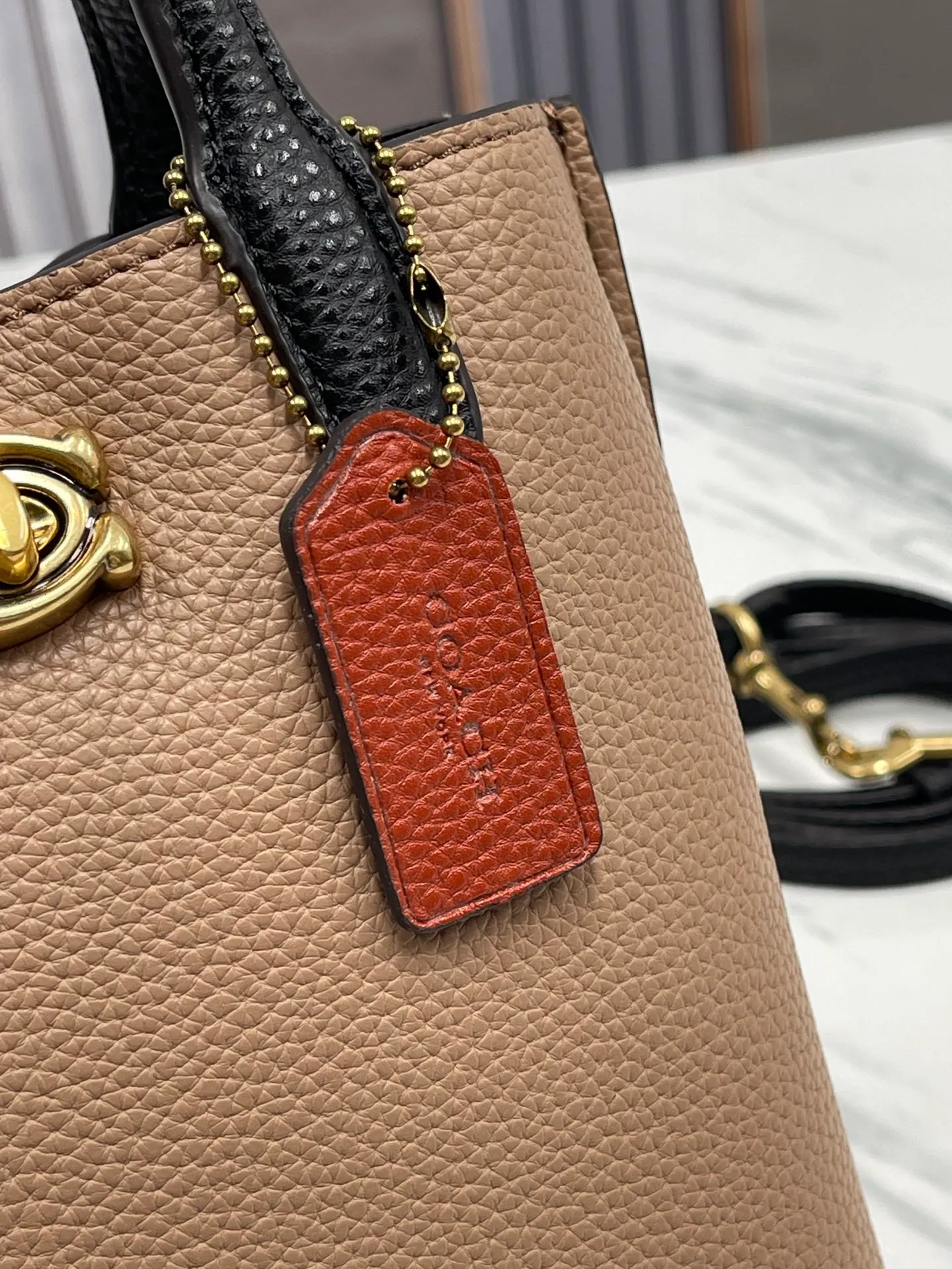 Batch 400💰Coach/Coach new counter 2024 CR676 CR675 new Willow tote bag mini size pebbled full cowhide, the bag has compartments and small girls can completely handle it, size: 16.5