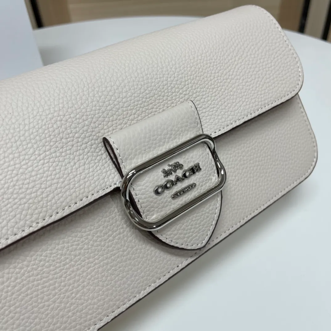 Batch 520💰COACH/model CE560 Coach outlet women's bag color matching classic logo MORGAN shoulder bag armpit bag, hijab with first-layer cowhide, size 26X14X6