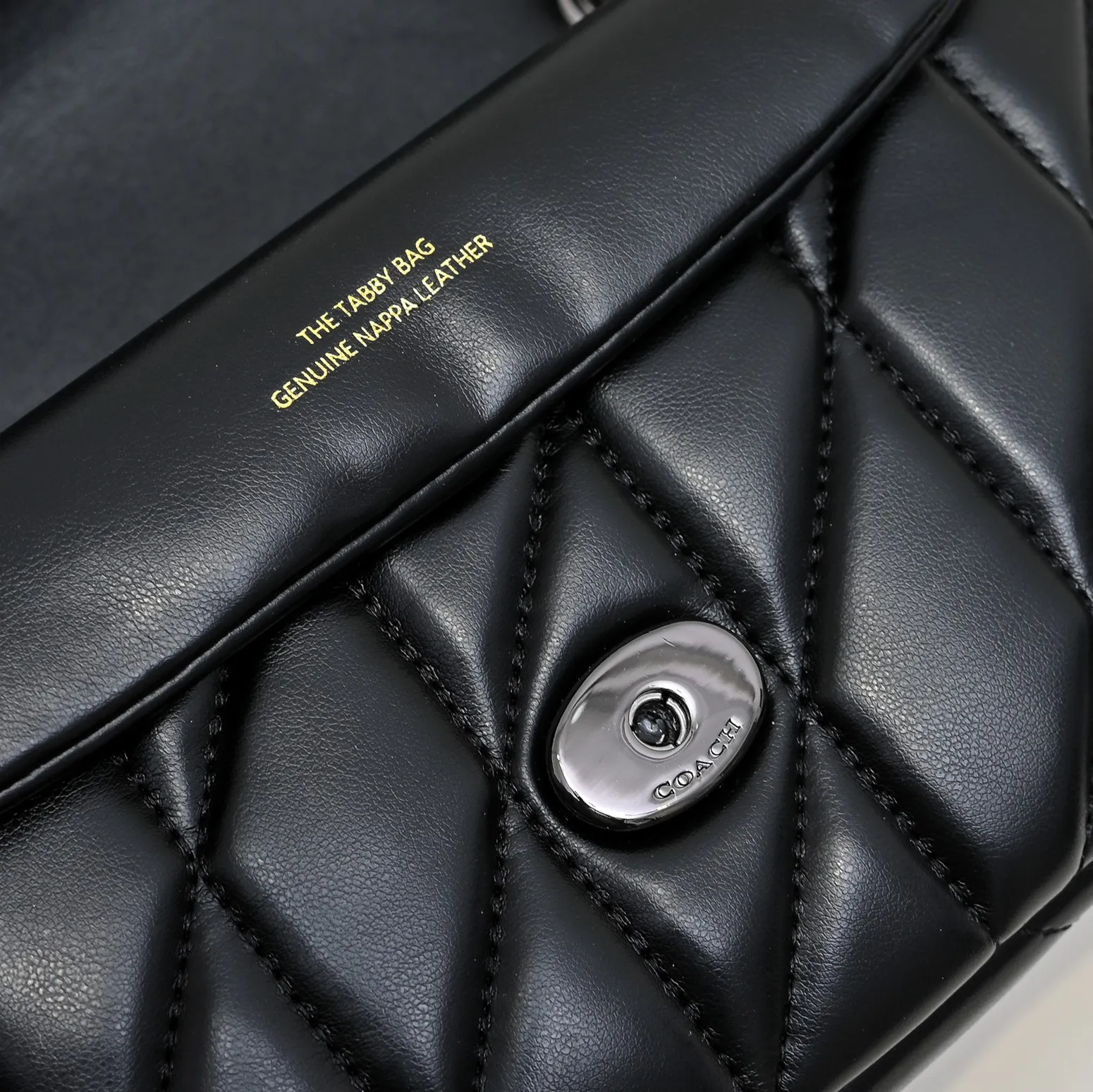 P440 [Top original order] Large silver buckle Style number CP300 Size: 26*18*4cm