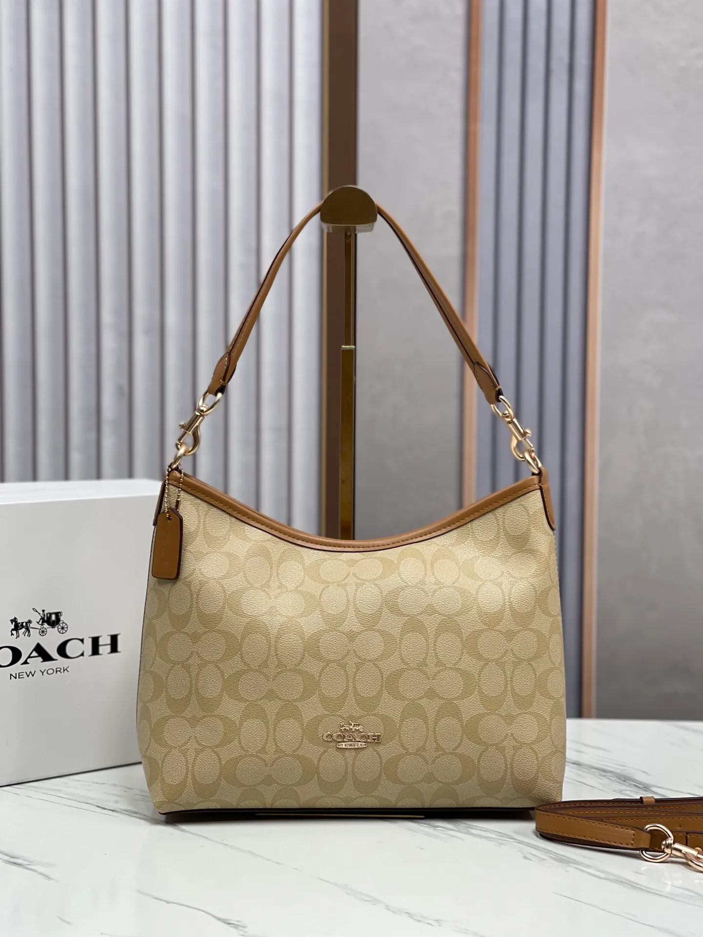 Top original order, batch 420💰Koujia counter synchronization. New underarm bag Laurela single shoulder crossbody portable hobo bag Style number: CR149 Size: 28-18-11cm