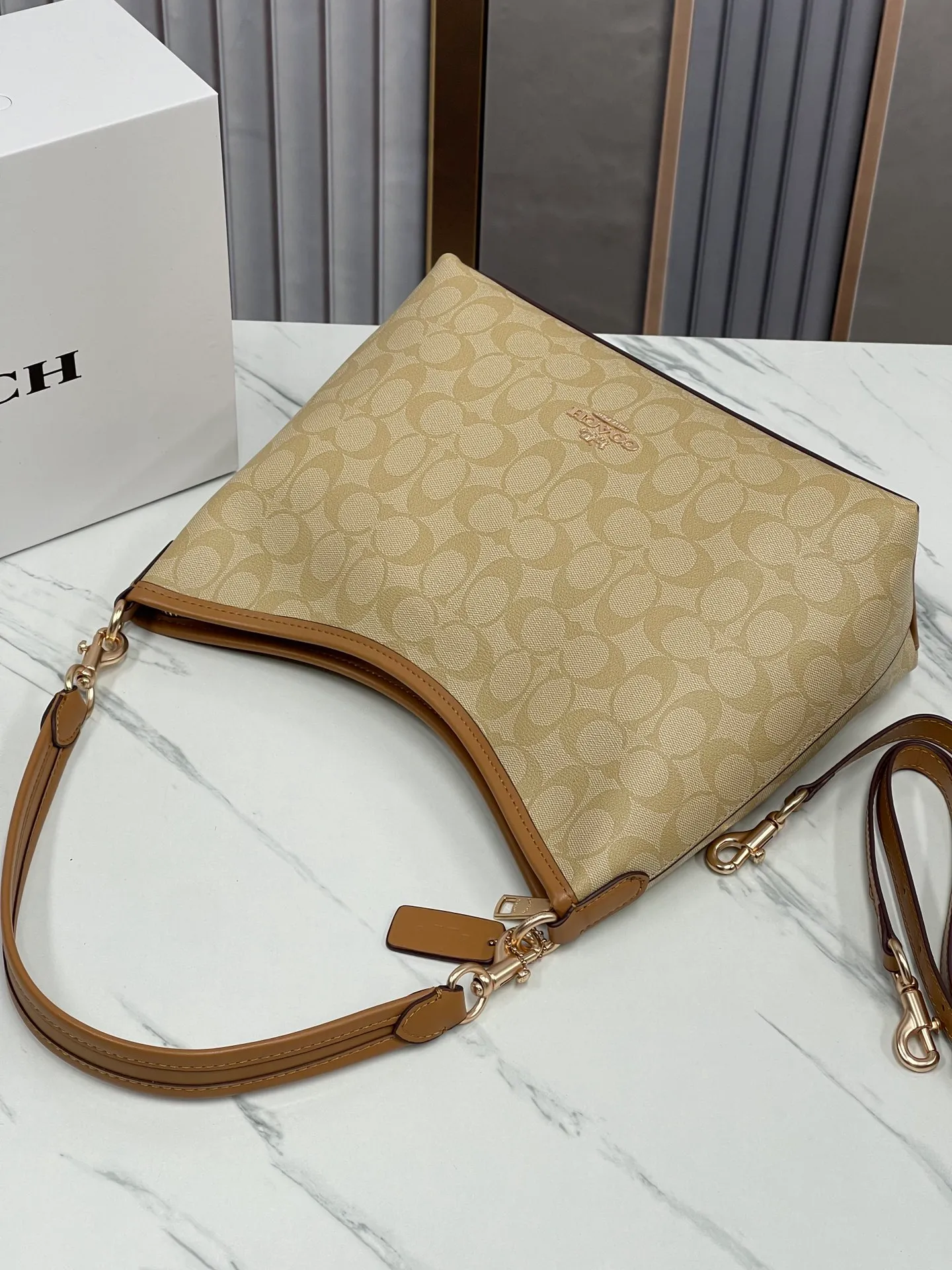 Top original order, batch 420💰Koujia counter synchronization. New underarm bag Laurela single shoulder crossbody portable hobo bag Style number: CR149 Size: 28-18-11cm