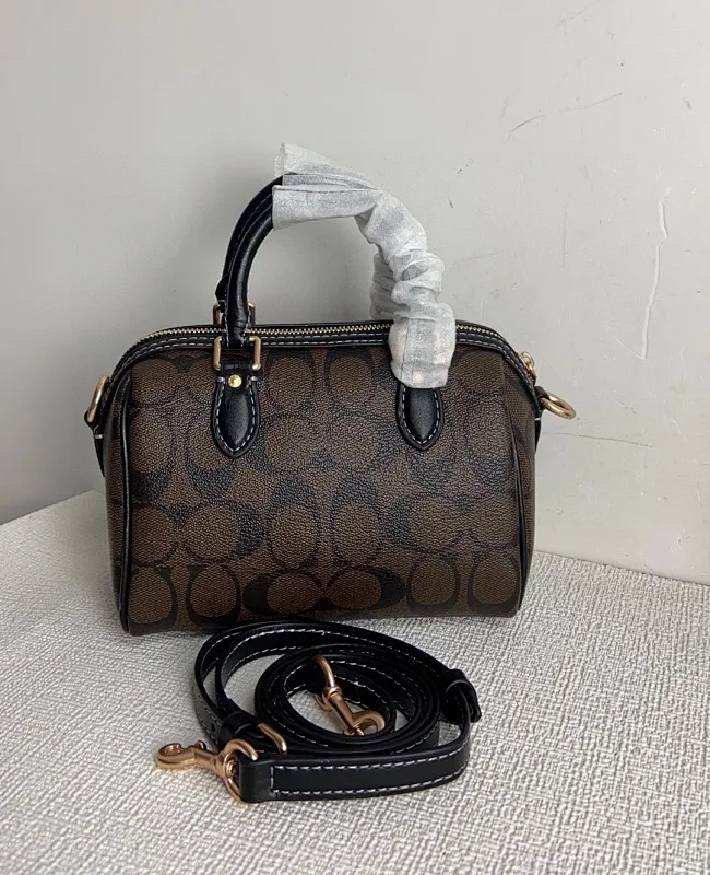 All Categories Official Website "Brand Women's Bags" Women's Bags 💙 COACH 2024 latest model COACH crossbody bag