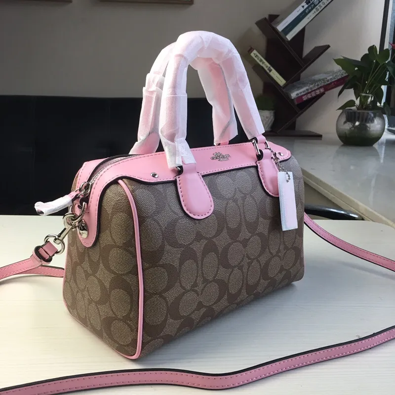 All Categories Official Website "Brand Women's Bags" Women's Bags 💙 COACH 2023 latest COACH crossbody bag