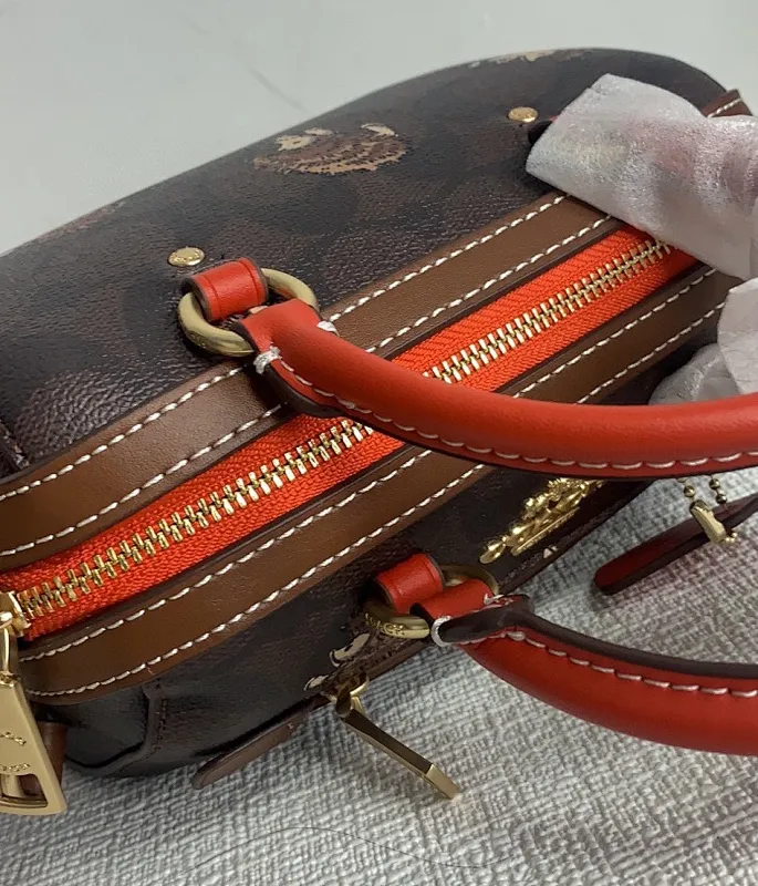 All Categories Official Website "Brand Women's Bags" Women's Bags 💙 COACH 2024 latest model COACH crossbody bag