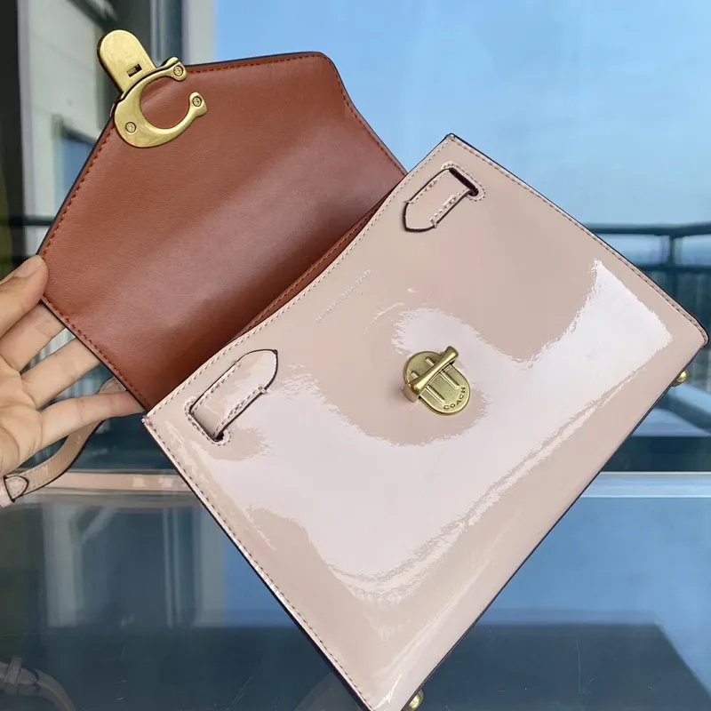 All Categories Official Website "Brand Women's Bags" Women's Bags 💙 COACH 2023 latest COACH crossbody bag