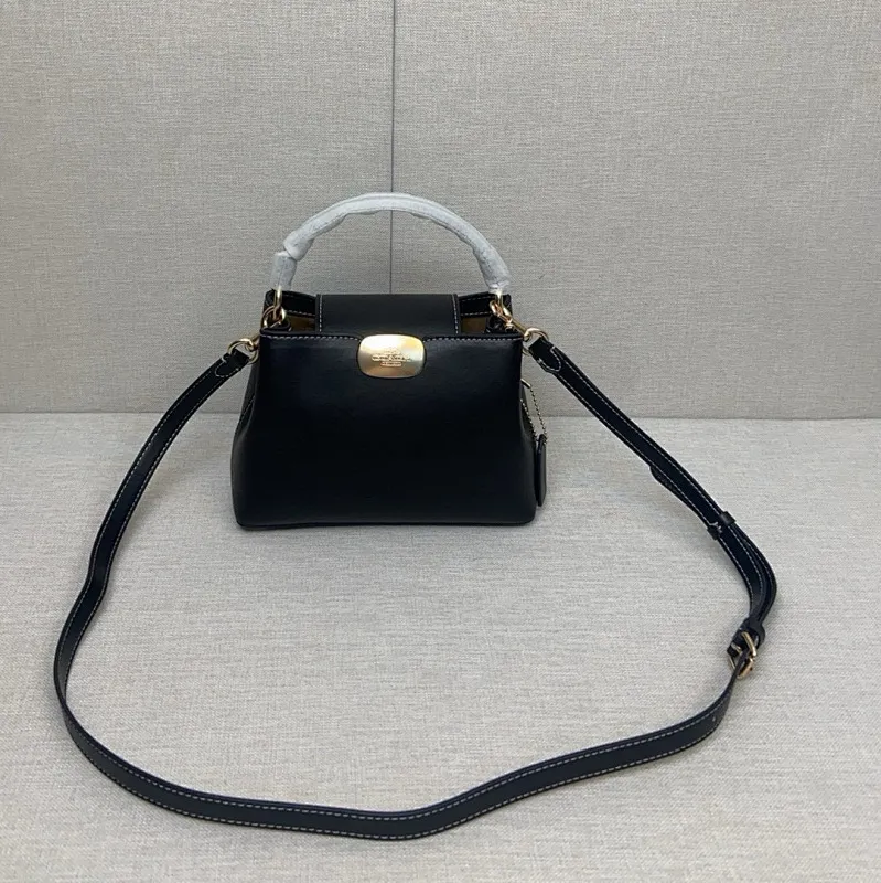 All Categories Coach Women's Bags (COACH) Coach CW040