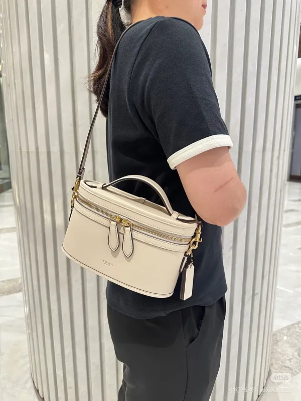 All Categories Coach Women's Bags (COACH) Coach CBG93