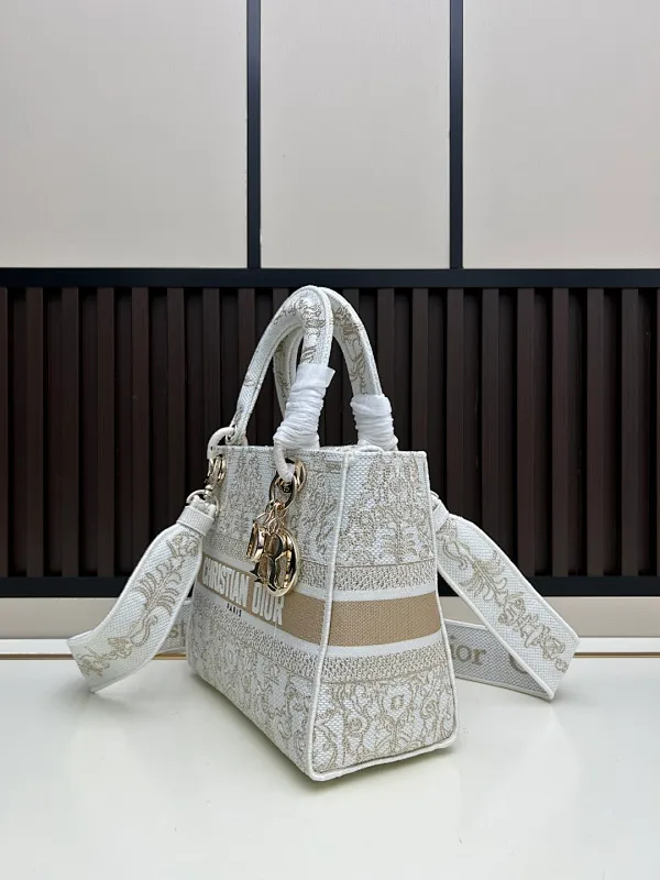 All Categories Coach Women's Bags (COACH) Coach M8002