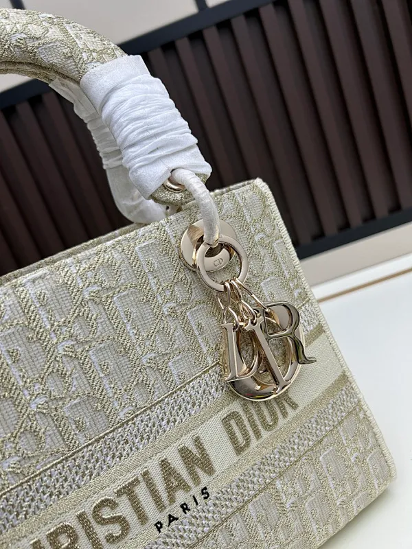 All Categories Coach Women's Bags (COACH) Coach M8002