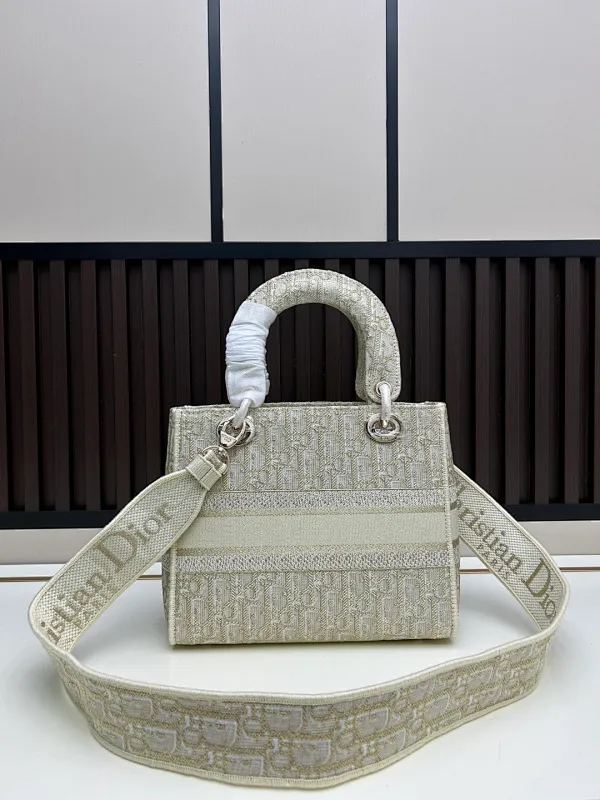 All Categories Coach Women's Bags (COACH) Coach M8002