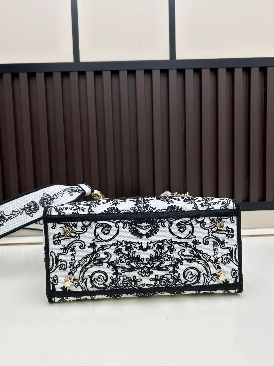 All Categories Coach Women's Bags (COACH) Coach M8002