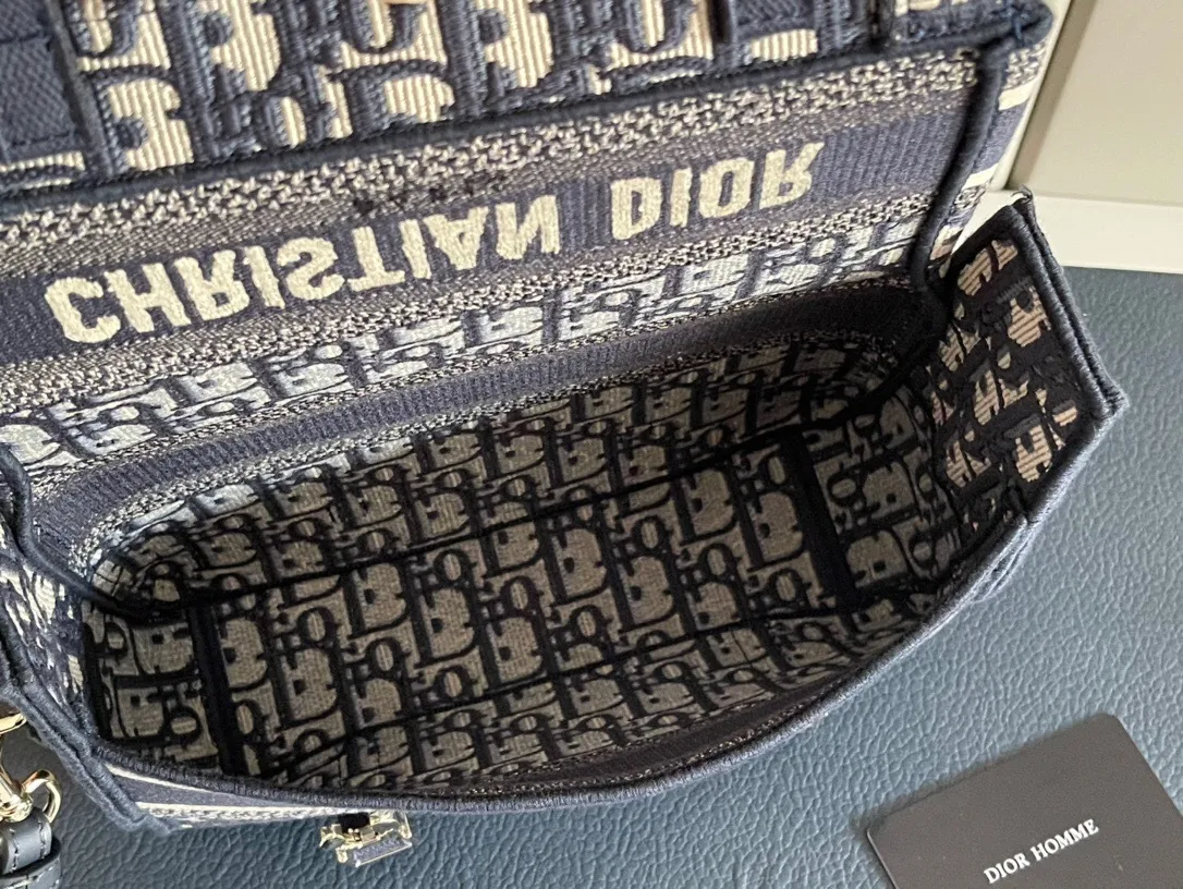 All categories 💚 Top version men’s bags 💚 DIOR 2025 official website new DIOR crossbody bag