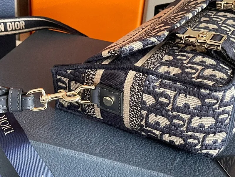 All categories 💚 Top version men’s bags 💚 DIOR 2025 official website new DIOR crossbody bag