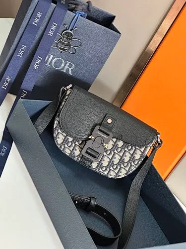 All categories 💚 Top version men’s bags 💚 DIOR 2025 official website new DIOR crossbody bag