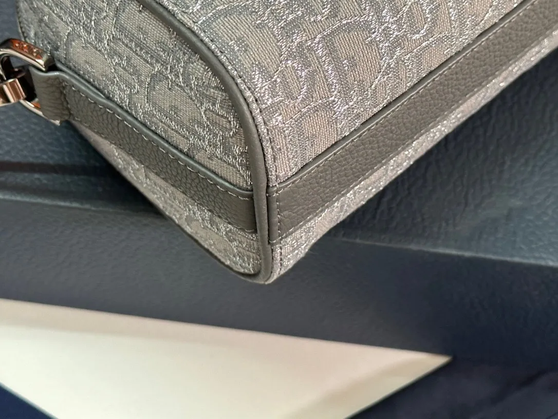 All categories 💚 Top version men’s bags 💚 DIOR 2025 official website new DIOR crossbody bag