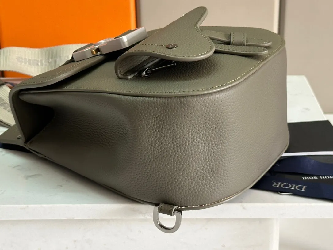 All categories 💚 Top version men’s bags 💚 DIOR 2025 official website new DIOR crossbody bag