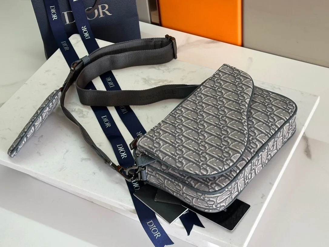 All categories 💚 Top version men’s bags 💚 DIOR 2025 official website new DIOR crossbody bag