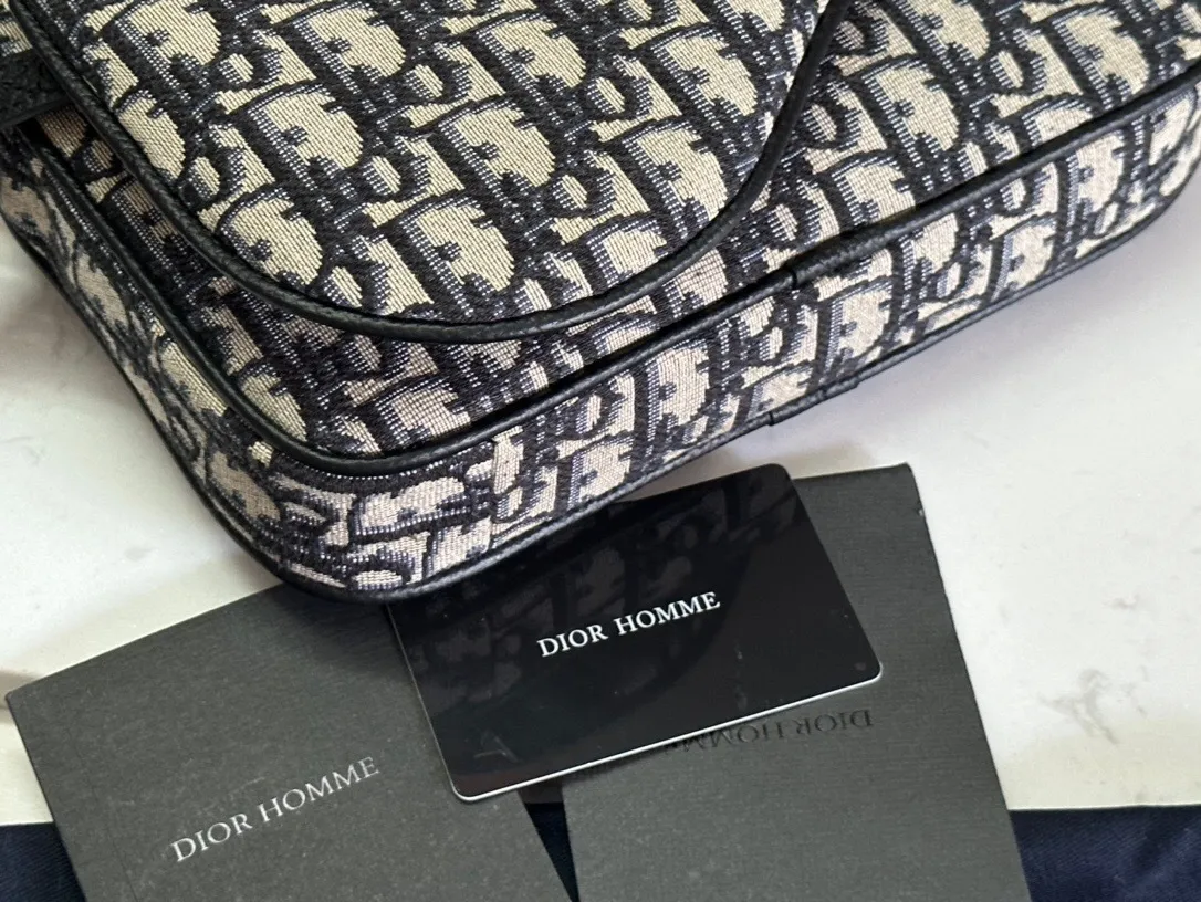 All categories 💚 Top version men’s bags 💚 DIOR 2025 official website new DIOR crossbody bag