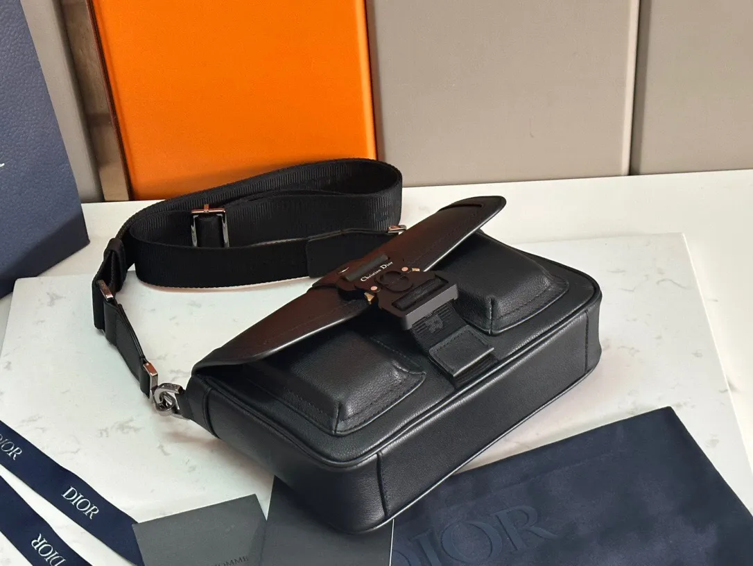 All categories 💚 Top version men’s bags 💚 DIOR 2025 official website new DIOR crossbody bag