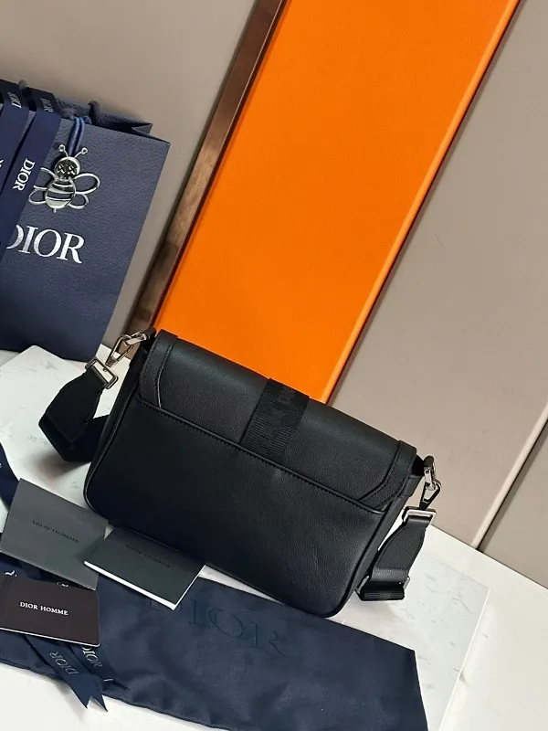 All categories 💚 Top version men’s bags 💚 DIOR 2025 official website new DIOR crossbody bag