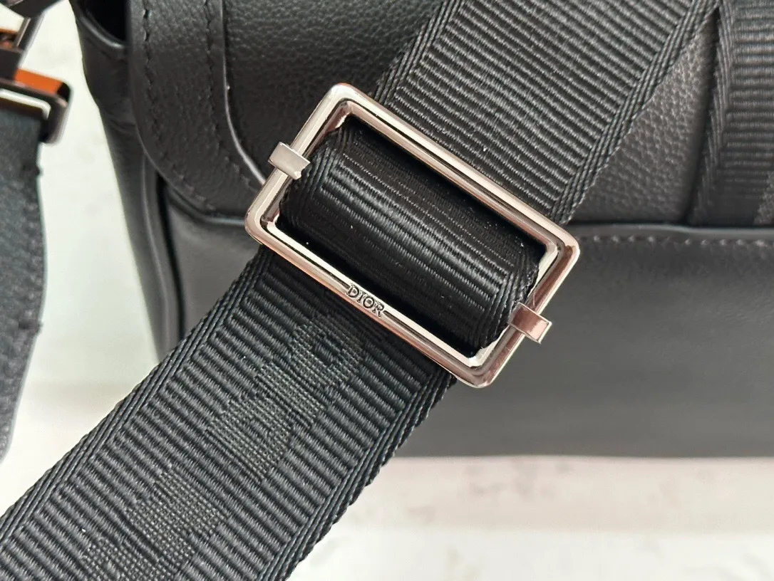 All categories 💚 Top version men’s bags 💚 DIOR 2025 official website new DIOR crossbody bag